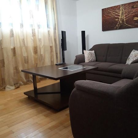 Papas Apartments Bucurestii Noi Exteriér fotografie